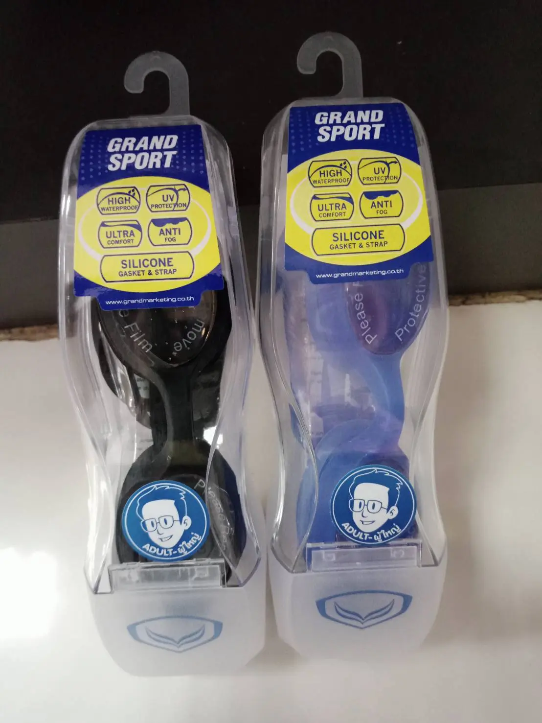 แว่นตาว่ายน้ำ Grand Sport #343394 (ผู้ใหญ่) #343809 (เด็ก)