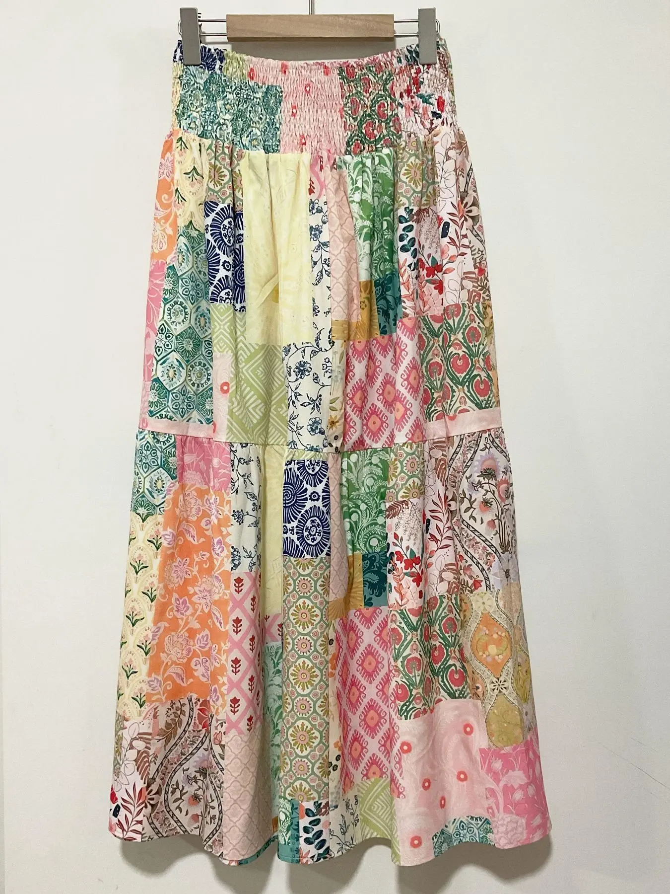 【Plus Size】 All Over Floral Print Shirred Waist Flared Skirt, Boho Fashion Elegant Casual Long Skirt for Daily Holiday Vacation Wear, Women's Bottoms for All Seasons
