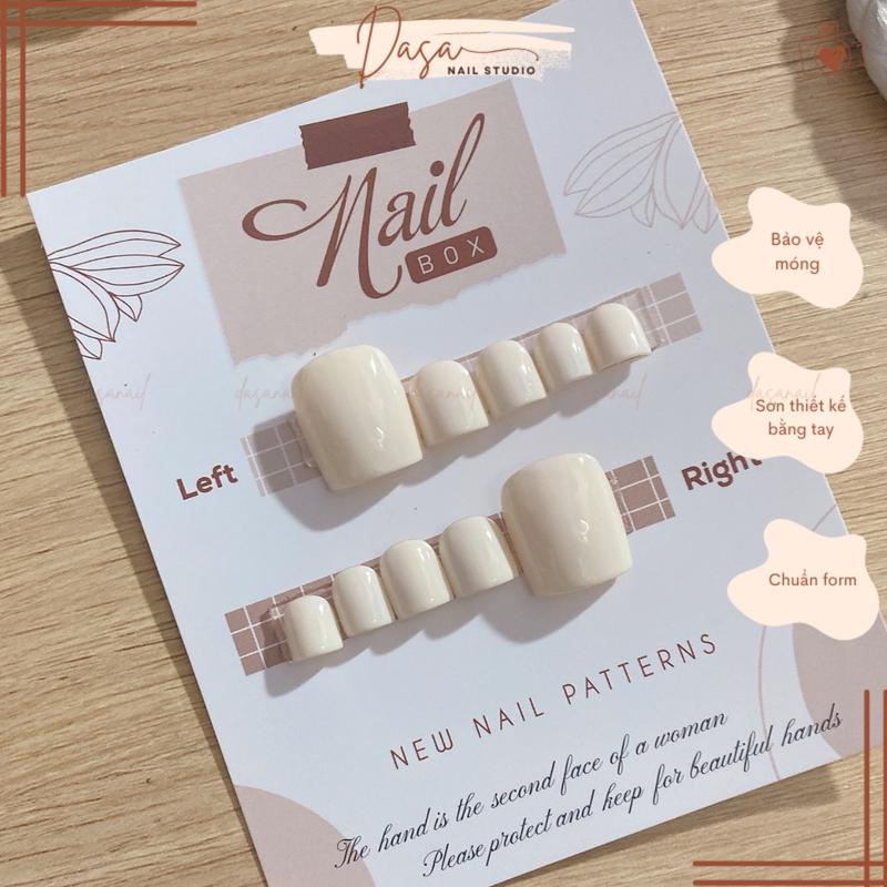 Móng chân giả NGẮN màu trắng kem nail box chân GIÁ RẺ đẹp đơn giản thích hợp đi chơi chụp ảnh tặng keo dán móng neo giả cho con nít 1k