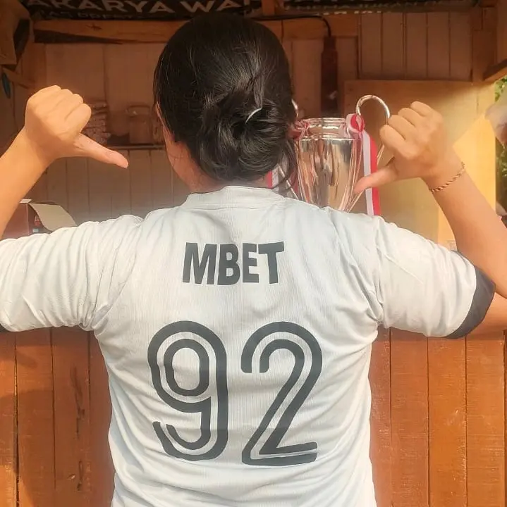 Setelan dan clana BOLA PAKET KOMLIT NAMA+NOMOR+LOGO DAN SEPONSOR Baju Futsal Olahraga Sport 7