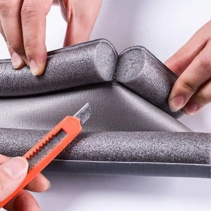 Combo 2 thanh xốp chèn cửa giảm tiếng ồn, ngăn côn trùng gây hại