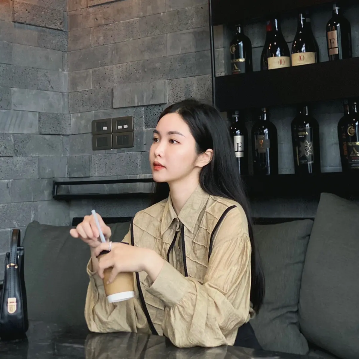 Somi nâu viền đen Trơn