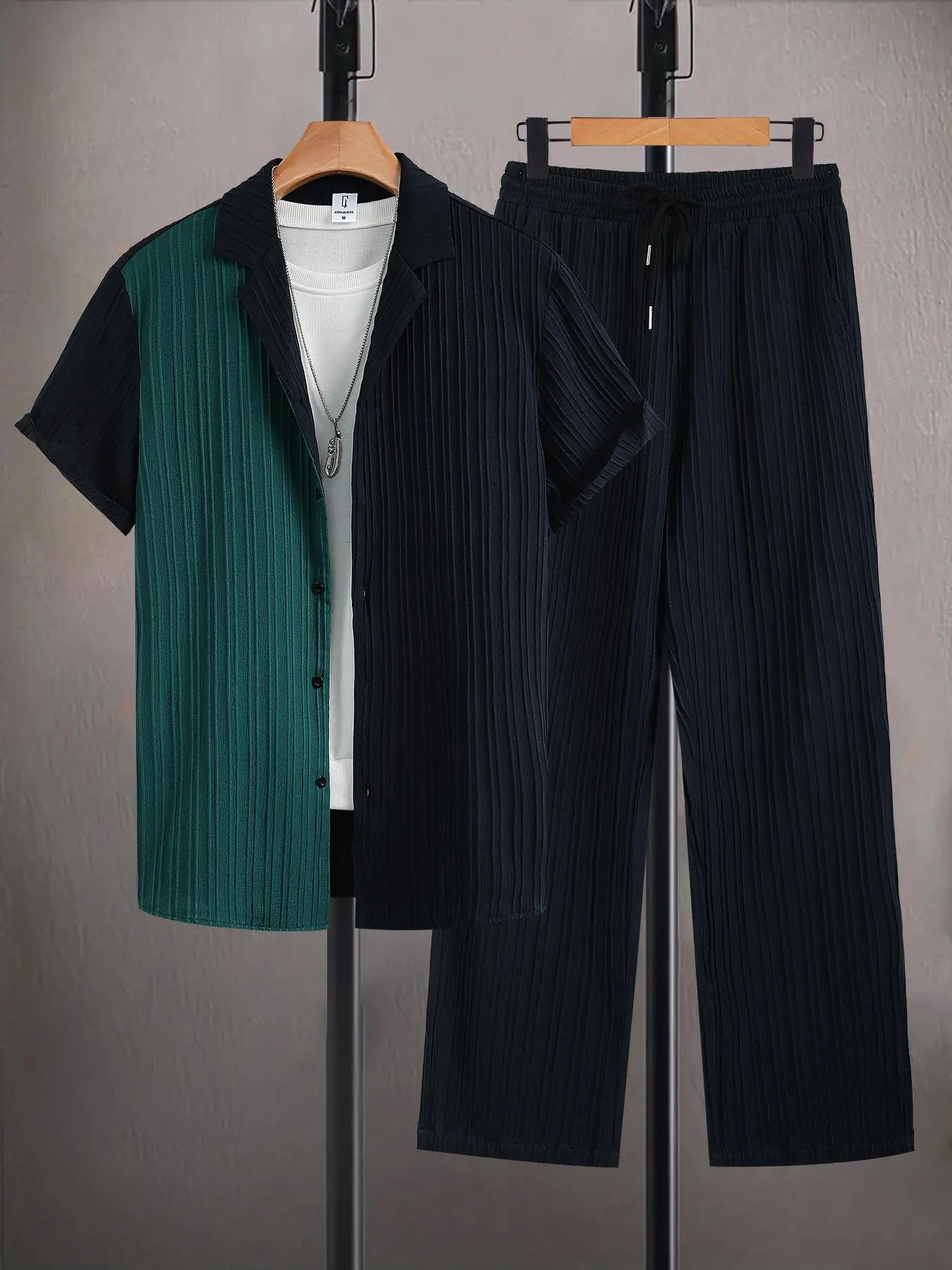 Two-Piece Set Men's Patchwork Lapel Shirt & Plain Drawstring Pants, Regular Fit Casual Short Sleeve Button Up Top & Elastic Waist Trousers, Two-Piece Outfits for Men Daily Wear