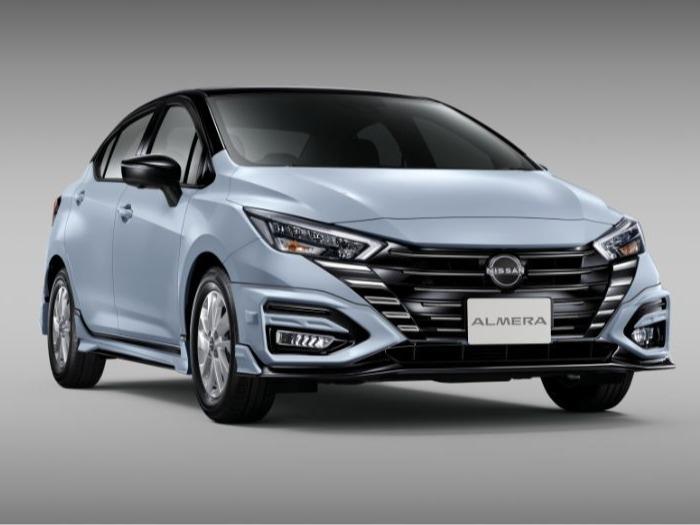 พรมปูพื้นรถยนต์ 6D NISSAN ALMERA 2012-2019,2020-2024 ( แถมฟรี! สายคาดเบลล์1คู่ )