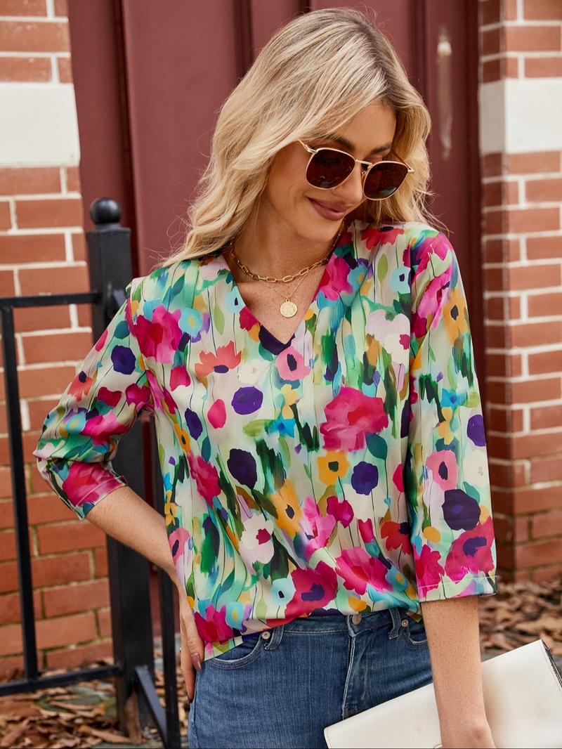Product Introduction of Women's Floral Print  Shirt, Casual V Neck  Top for Summer, Women's Clothing for Daily Wear 1