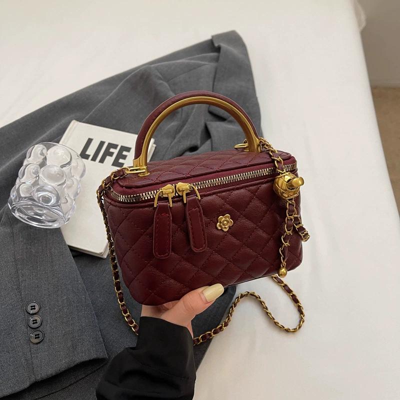 Product Introduction of Túi cốp cầm tay , túi xách nữ đeo chéo thời trang hàn quốc  hàng quảng châu cao cấp  T262  Bag Da 13