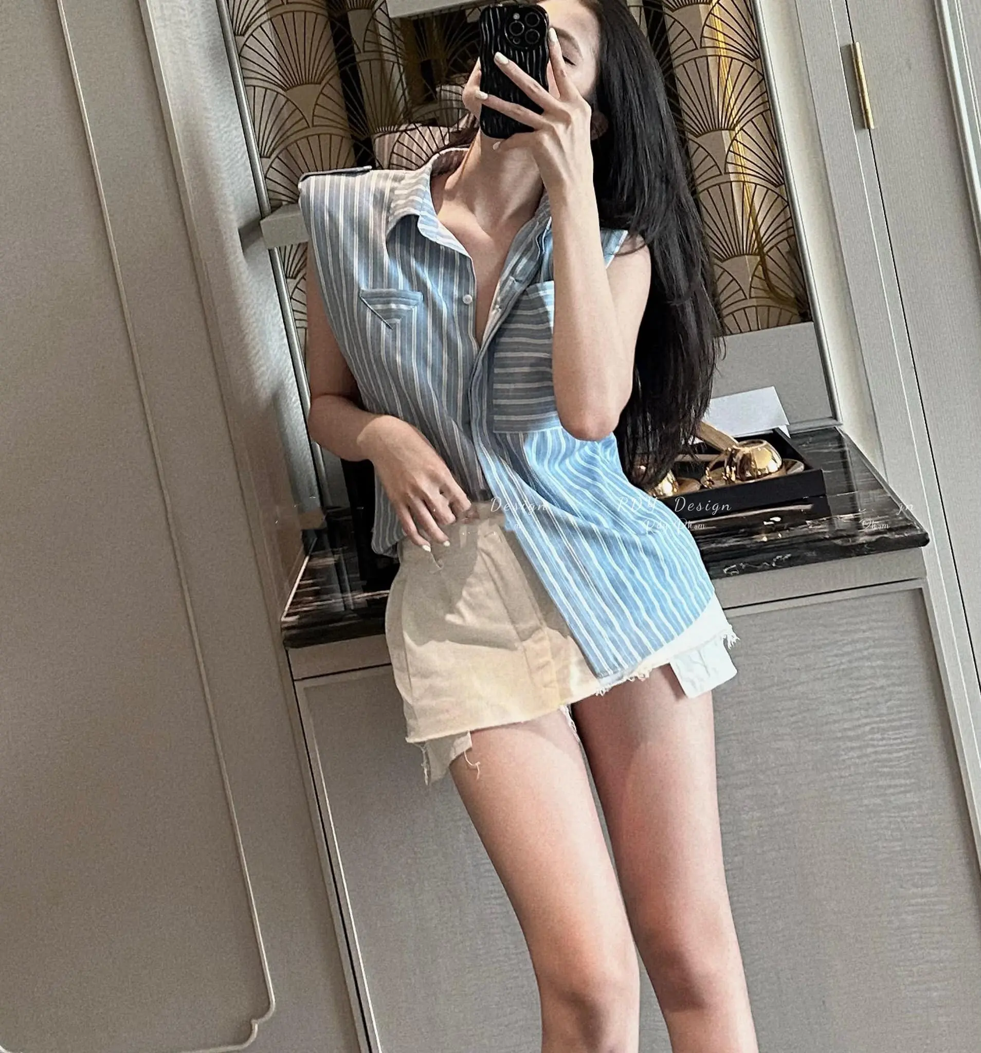 Sét chân váy kaki trắng kèm áo sơ mi croptop