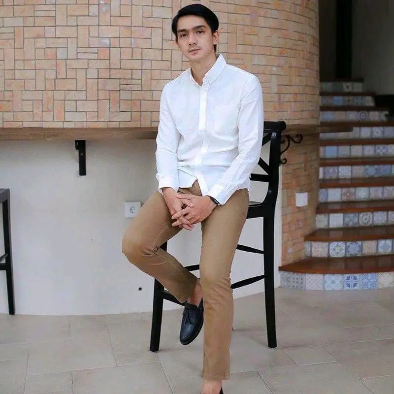 KEMEJA POLOS PRIA LENGAN PANJANG DISTRO HITAM Baju Formal Kancing Katun Kerah Santai Simple Standar 1