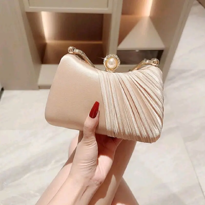 Túi Xách Nữ Đeo Chéo Women Bag Clutch Cầm Tay Cốp Đi Tiệc Quai Kiềng Đôi Lụa Màu Kem Xếp Ly Kèm Dây Xích Size 19 HÀNG CHUẨN QC Nhung đá 3