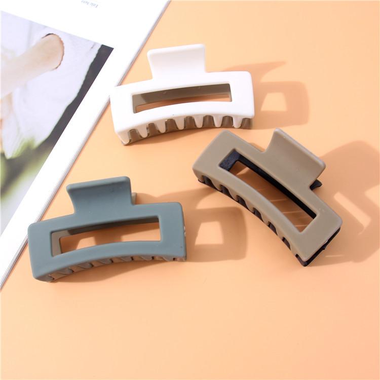 Product Introduction of Large Grab Clip New Two-tone Facial Hair Clip Back Head Clip Simple Shark Clip 7