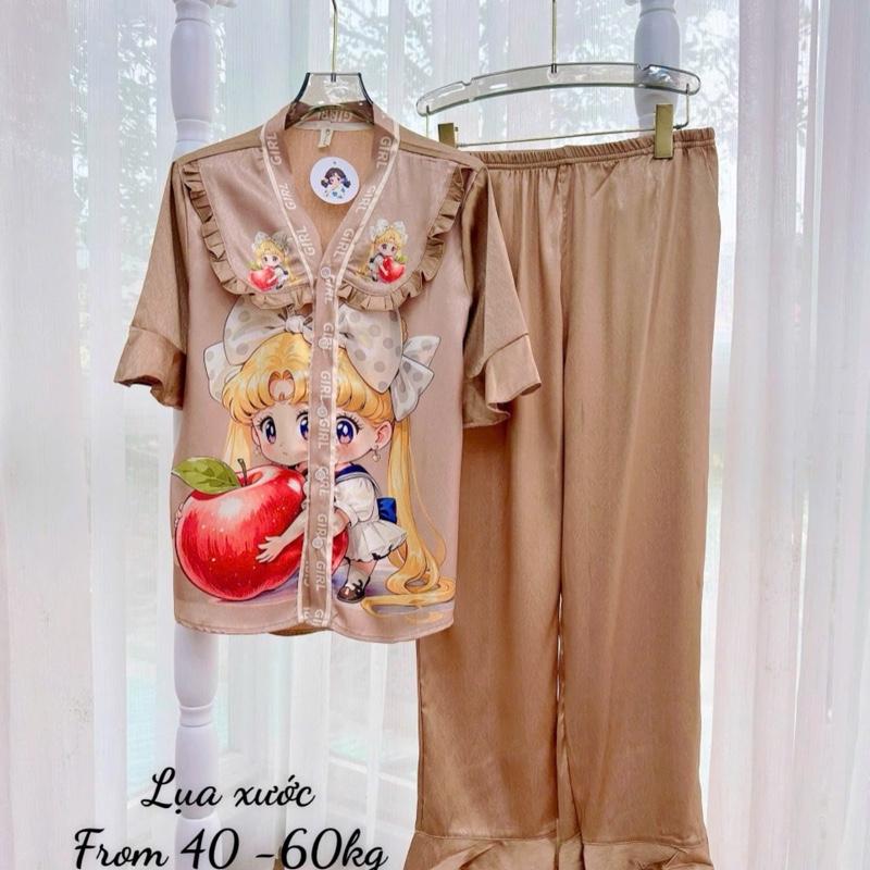 Size 40-60kg - Bộ Lụa Xước Ánh Kim Tay Ngắn Quần Dài Cao Cấp Cổ Tim Viền Bèo In Họa Tiết 5D Queen Mềm Mát Mặc Nhà Cao Cấp TNQD Women Nữ Quần Ngủ Sen Voi Pijama Kem Voan 1
