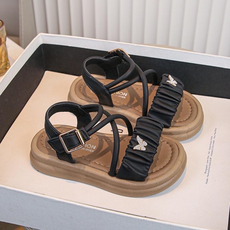 ￼Giày Sandal Nhựa Bé Gái Đi Học Đi Chơi Dép Quai Hậu Xăng Đan Quai Chéo Bươm