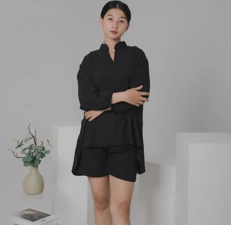 Stavelot - Charlotte V Neck - Kemeja Oversize Wanita Lengan Panjang Casual Bahan Crinkle Airflow 4