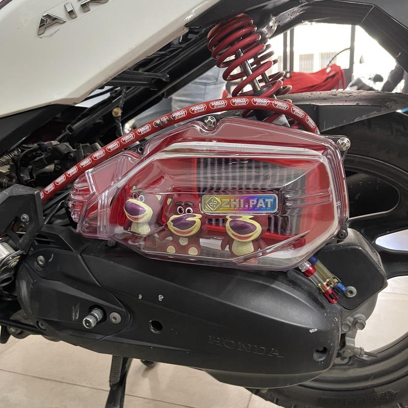 Ốp Lọc Gió Trong Suốt Kèm Mô Hình Phi Hành Gia - Gấu Dâu - Doremon