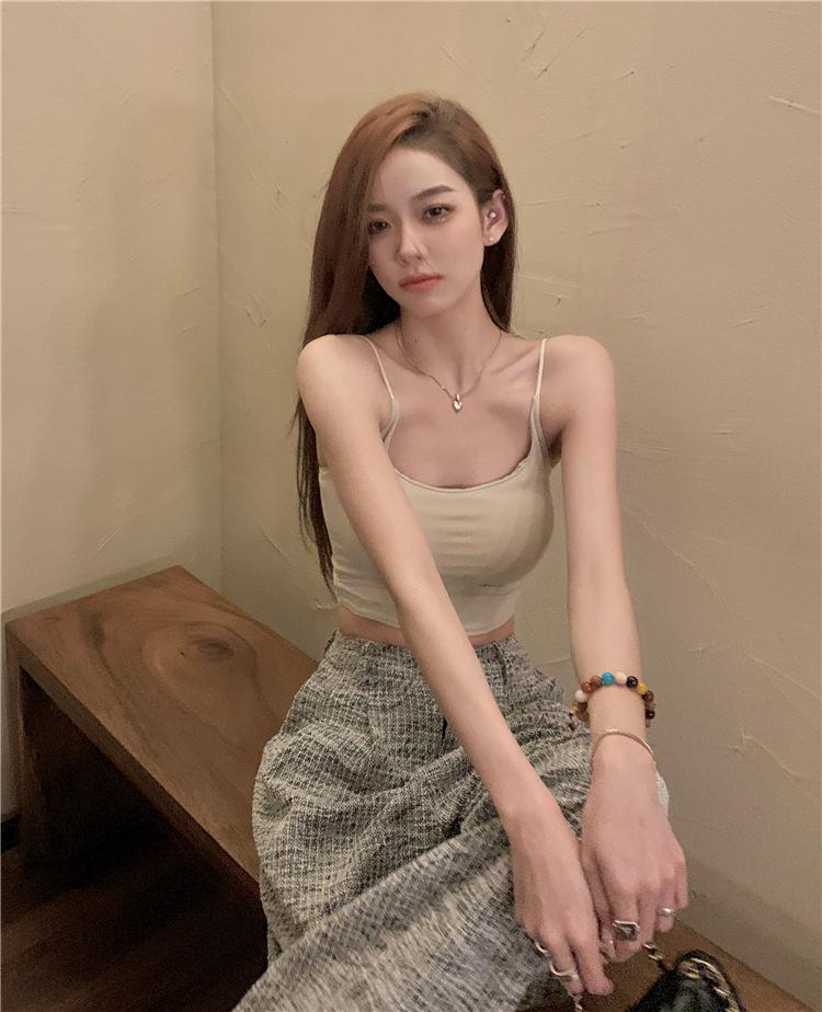 Product Introduction of Áo Vest Hai Dây Liền Mạch Lụa Lạnh Phong Cách Hàn Quốc, Dễ Thương Và Gợi Cảm, Với Đệm Ngực, Áo Ống, Có Thể Mặc Ngoài Trời, Đồ Lót Lớn Ngực Đáy, Thích Hợp Cho Áo Ống 22