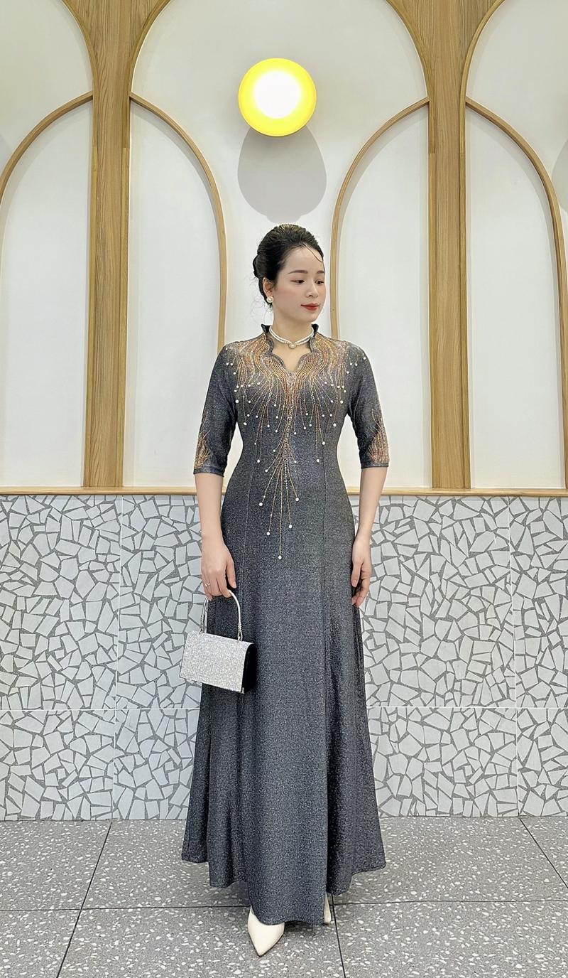 Product Introduction of Đầm Trung Niên Dáng Dài + Lửng K482 Vải Nhũ từ 50-80kg Ôm gọn Màu Đỏ Women Dress Kim Tuyến 9