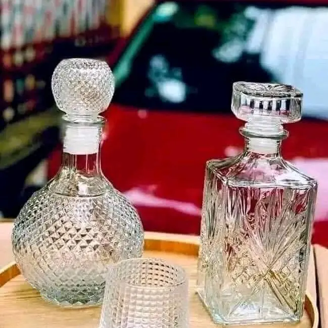 set 3 chai thủy tinh đựng r.ượu dung tích 1lít