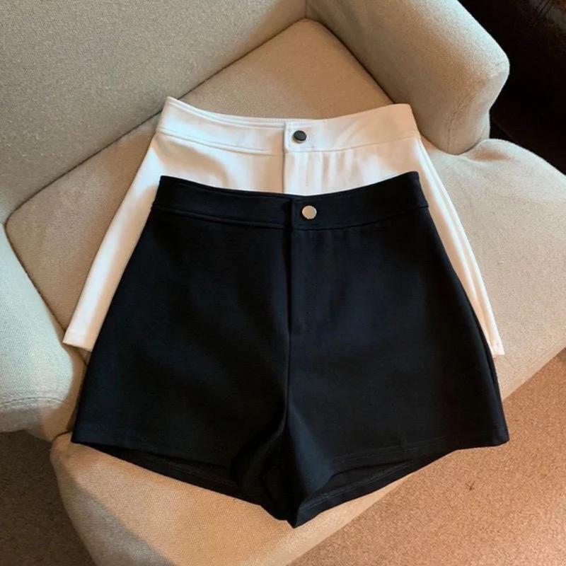 Quần Shorts Nữ Cạp Cao Dáng Ngắn Có Túi Sau Lưng Cao Màu Đen Trắng Quần Đùi sooc Ôm body Co Dãn 4 Chiều Vải Dày Dặn Khóa Khuy Cài Chất Umi Đẹp Women