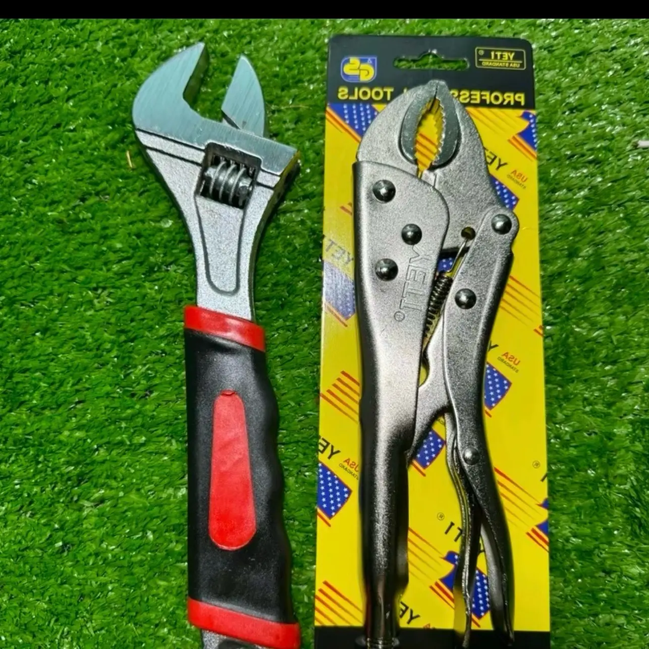 Combo 1 Kìm Bấm 10in YETT Miệng Cong Và  1 Mỏ Lết 10in