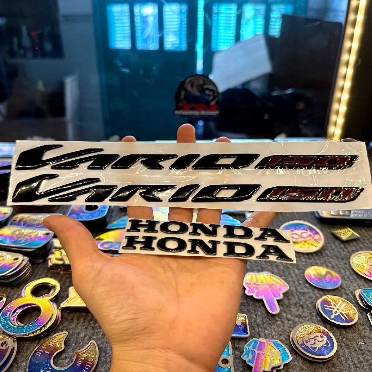 Chữ Nổi Vario+ Honda