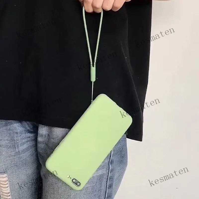 เคสโทรศัพท์กลิตเตอร์ใสเข้ากันได้กับสายรัดข้อมือป้องกันการตกของโทรศัพท์มือถือเชือกเส้นเล็กซิลิโคนมาโครน