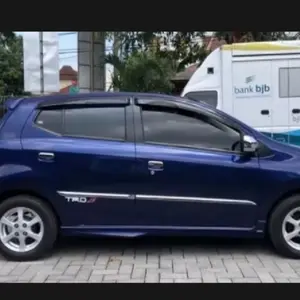 sinderkit atau bodykit samping Agya Ayla kiri kanan udah di cat siap pasang