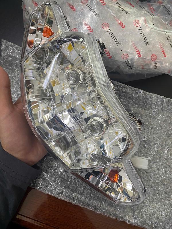 Loại Tốt Pha đèn Wave 2 bóng loại tốt kèm 2 bóng đèn pha halogen + 2 bóng xi nhan halogen