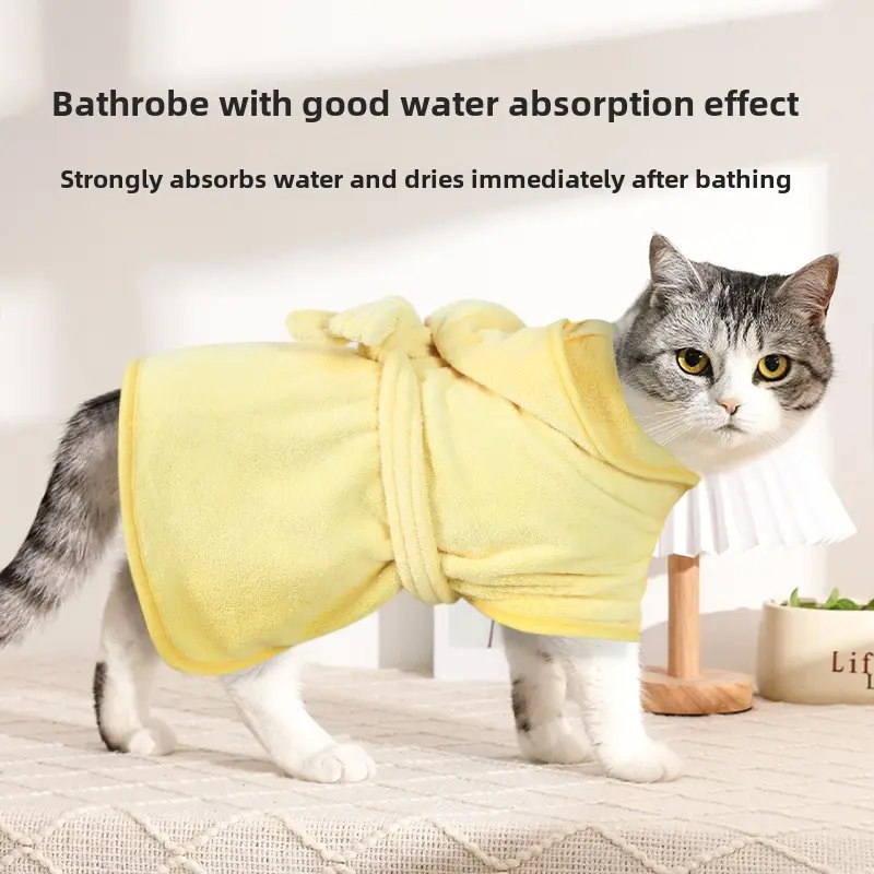 Dog Cat Bath Towel Strongly Absorbent Pet Bathrobe Microfiber Dog Bath Towel Quick Drying