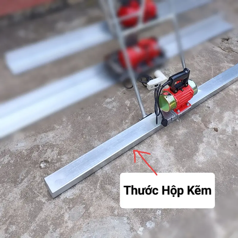 Máy đầm thước gạt bê tông chạy điện- đầm thước gạt bê tông chạy điện dân dụng 7