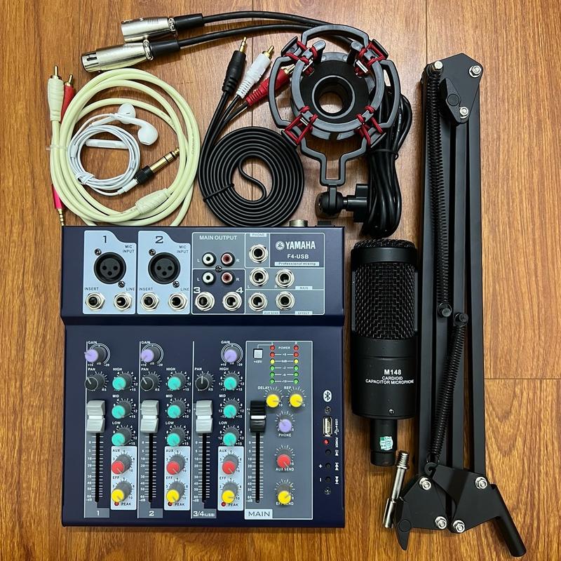 Chọn bộ hát thu âm livestream mic M148 kèm mixer yamaha F4 usb bluetooth , tai nghe , chân kẹp mic , dây kết nối đầy đủ bảo hanh 12 tháng