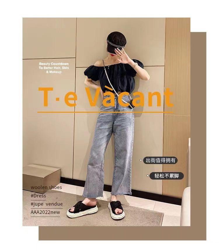 Product Introduction of Selipar Luar Musim Panas, Gaya Elegan, Platform Perancis, Sandal Ultra-Ringan, untuk Wanita, Tidak Licin, Sesuai untuk Pantai, Baharu pada 2024 1