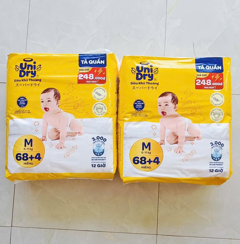 [Combo 2 bịch] Tã Quần Unidry mẫu mới bịch đại đủ size M68+4/L68+4/XL68+4/XXL68+4 cho bé