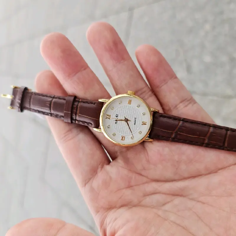 Đồng hồ nữ đẹp chống nước, chống xước 5
