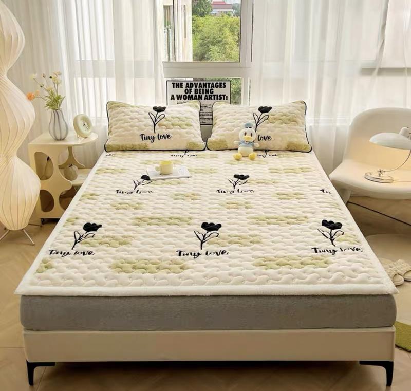 Thảm trải giường nỉ nhung mềm, mịn, giữ nhiệt tốt kèm 2 vỏ gối, thảm đa năng có thể dùng bảo vệ đệm, trải giường, trải sàn 2