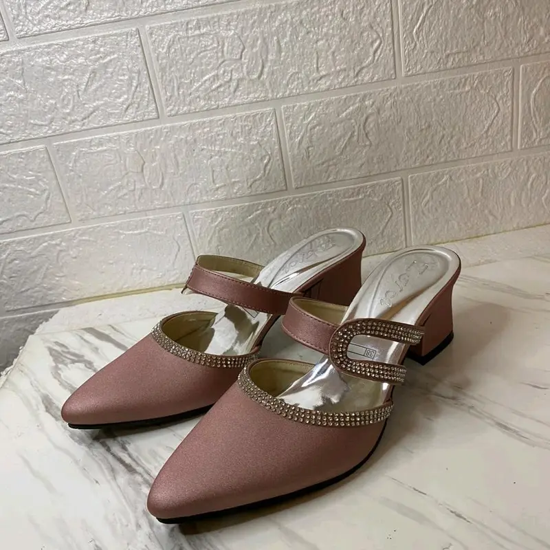 sepatu sendal high heels mutiara Hak Setengah (3-5 cm) shoes hitam wanita 6