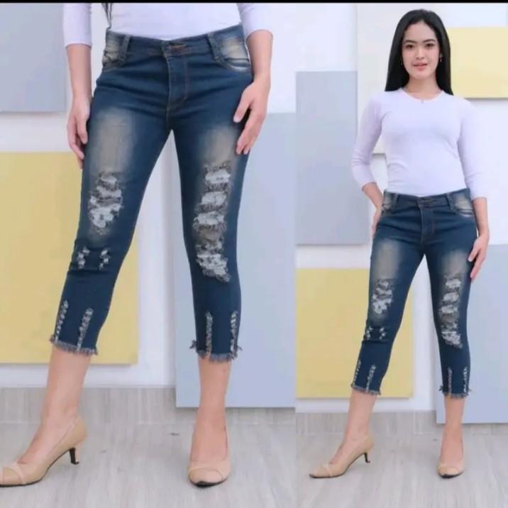 Product Introduction of celana jeans pensil sobek jenner pant 7/9 bahan denim strech adem 2