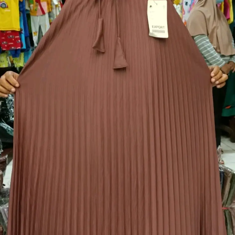 rok plisket prada
