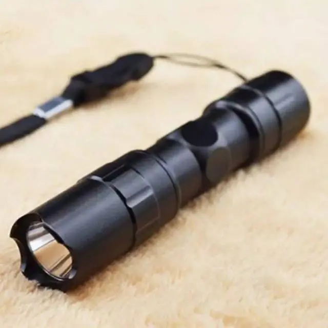 Senter Police Mini Hitam Flashlight LED Sinar Putih Box Hitam