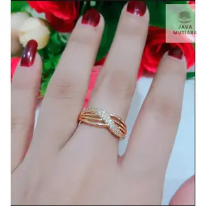 PERHIASAN WANITA CINCIN TITANIUM MOTIF PERMATA SILANG TERBARU ANTI LUNTUR