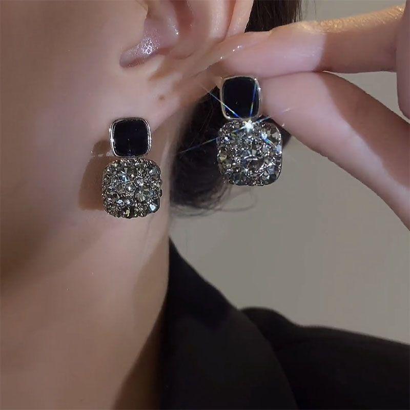 Vintage Black Crystal Square Earrings Fashion Statement Rhinestone Drop Earrings for Women Wedding Jewelry Personality Gifts 0