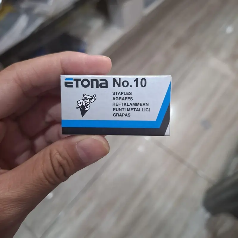 1 box kecil Atom ETONA NO.10 isi stapler 2