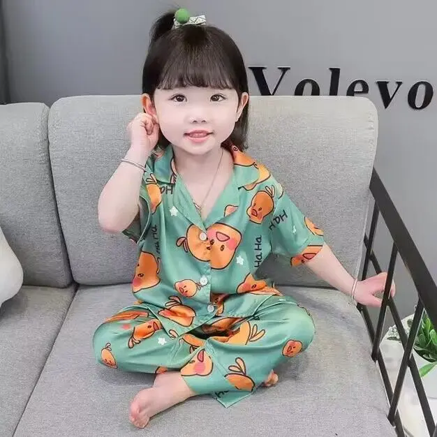 Bộ Đồ Ngủ Mùa Hè Cho Em Bé Hàng Mới Về, Quần Dài Ngắn Tay, Áo Cardigan Vịt Nhỏ Màu Vàng Bằng Lụa Lạnh Hoạt Hình Thông Dụng Cho Bé Trai Và Bé Gái, Bộ Quần Áo Mặc Nhà Điều Hòa Không Khí