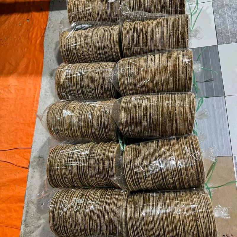 60 Bánh Đa Mè Đen Nước Cốt Dừa Béo Mặn Ngọt Chị Kim, trọng lượng 1kg8.( bánh chưa nướng) 4