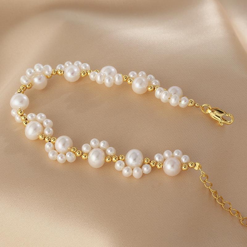 Product Introduction of Women Gold Color French Retro Pearl Bracelet Jewelry Best Gift for Friends Sister 3