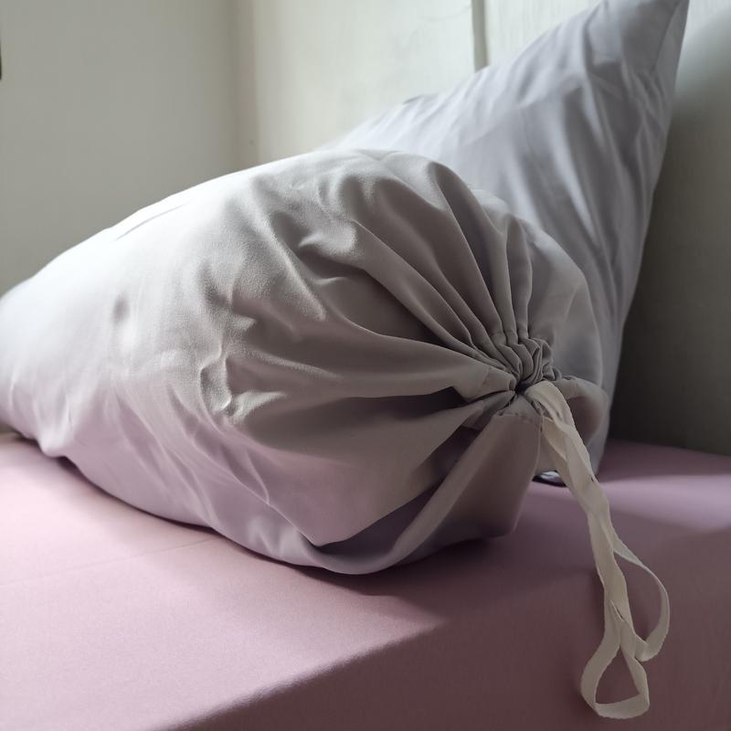 Product Introduction of Sprei Polos Two Tone Aesthetic Warna Light Grey Mix Soft Mauve Ukuran 90x200 100x200 120x200 160x200 180x200 Seprei Katun Disperse Berpori Menyerap Keringat Bantal Guling Kain Karet 13