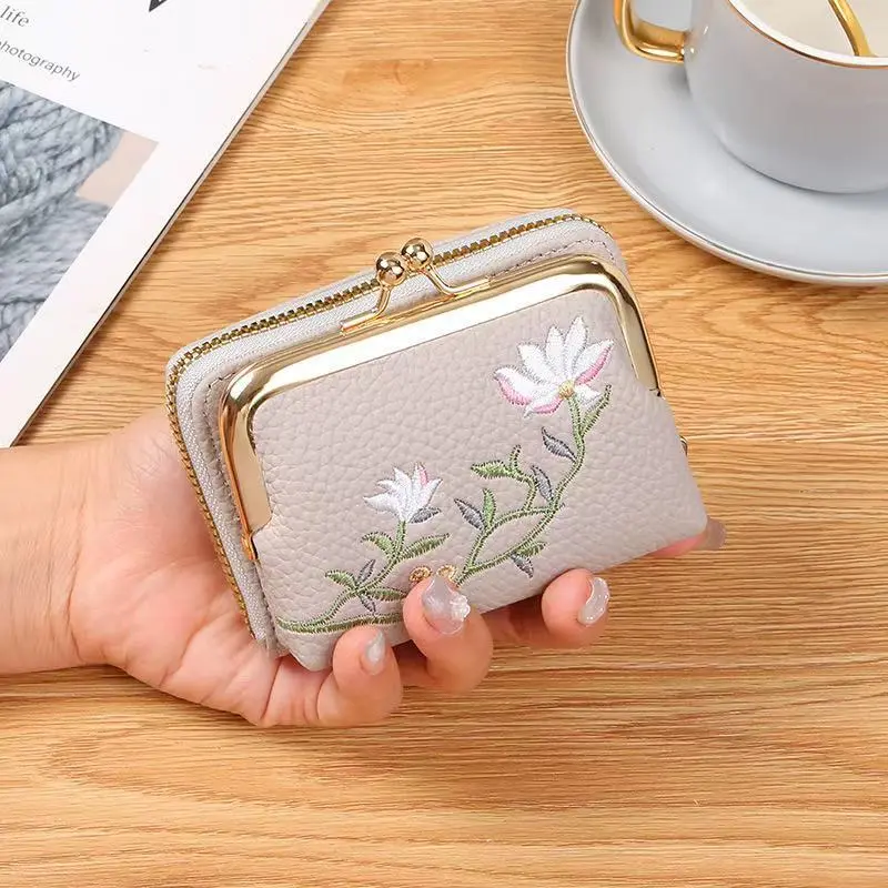 Túi Kẹp Thêu Hoa Sen, Phong Cách Trung Quốc, Thời Trang, Thanh Lịch, Ví Đựng Xu Ngắn Cầm Tay Mini, Dành Cho Nữ, Hàng Mới Về Năm 2025 Mùa Xuân Hè 3