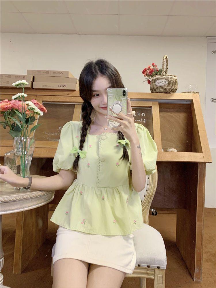 Product Introduction of Áo Sơ Mi Hoa, Cổ Áo Vuông, Khâu Tay Phồng, Phong Cách Phương Tây Ngọt Ngào Dáng Rộng Vừa Vặn, ngắn Tay Áo, Áo Cánh Bé Gái, Thời Trang, Hàng Mới Về Mùa Hè 2022 12