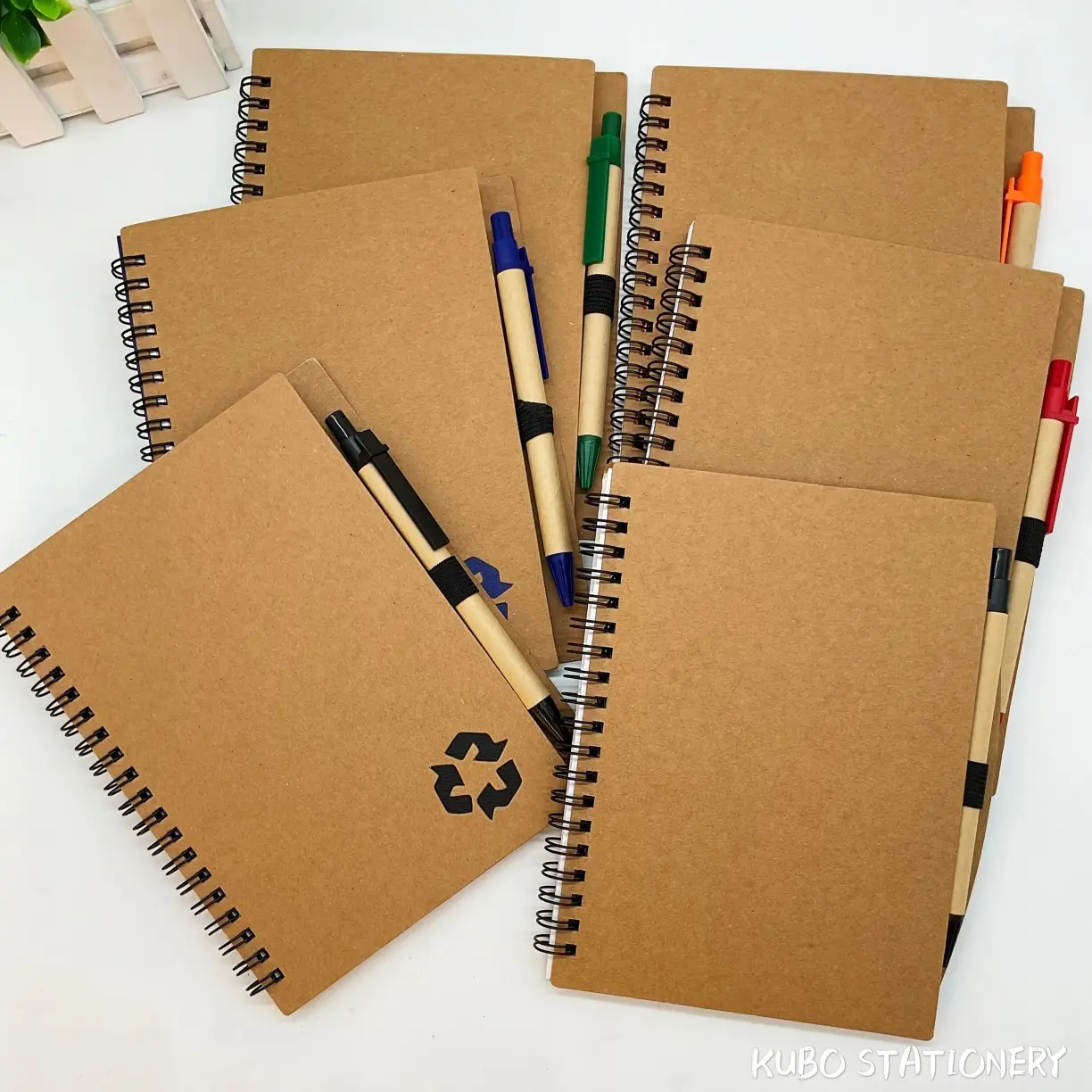H902 Portable Classic Stationery Notepad Coil Notebook with Pen