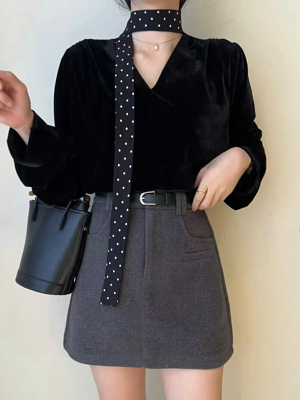 (CV202) Chân váy ngắn đai đôi túi điểm bên viền ngang  MAIDO TRENDY chân váy dạ dáng chữ