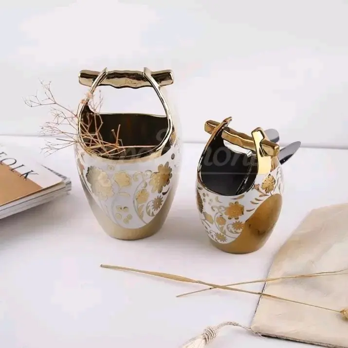 Tempat sendok keramik Gold Capodimonte